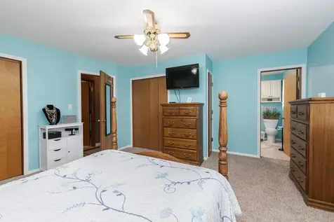 1604 Six Points Road Bloomington IL 61701