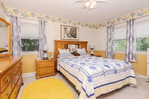1604 Six Points Road Bloomington IL 61701