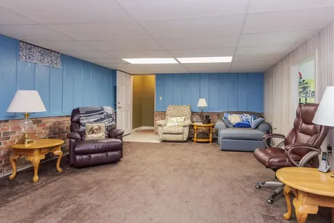 1604 Six Points Road Bloomington IL 61701