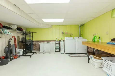 1604 Six Points Road Bloomington IL 61701