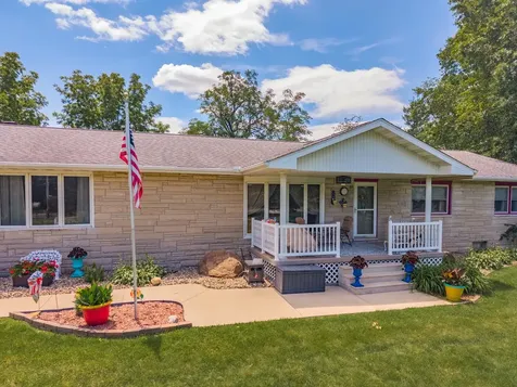 1604 Six Points Road Bloomington IL 61701