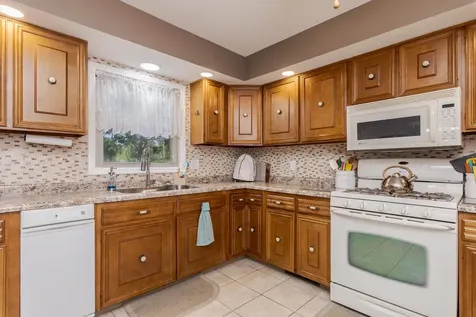 1604 Six Points Road Bloomington IL 61701
