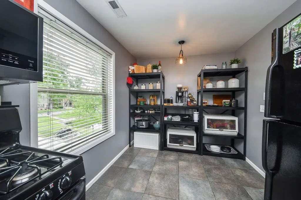 1348 Mc Dowell Road Naperville IL 60563