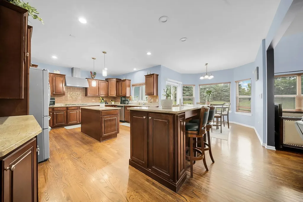 1891 Raes Creek Drive Bolingbrook IL 60490