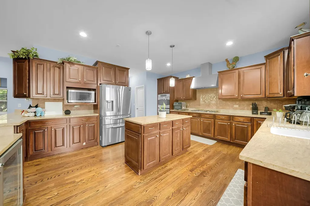 1891 Raes Creek Drive Bolingbrook IL 60490