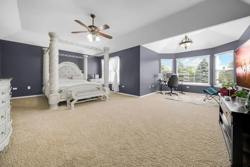 1891 Raes Creek Drive Bolingbrook IL 60490