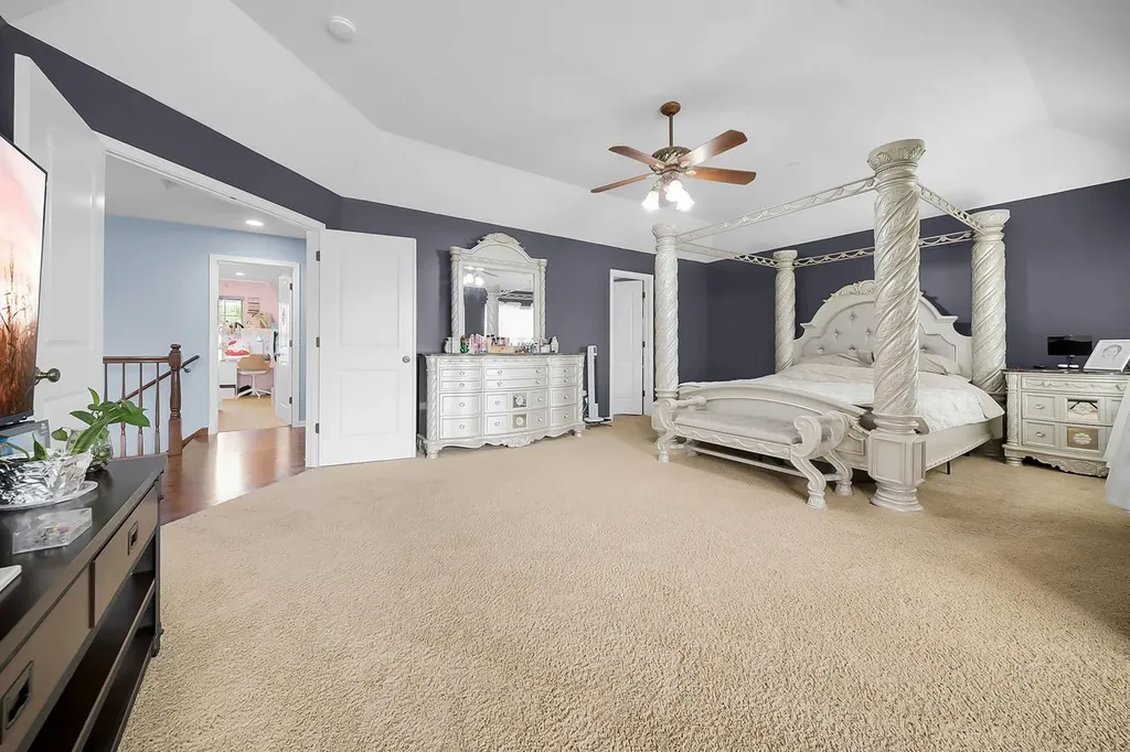 1891 Raes Creek Drive Bolingbrook IL 60490