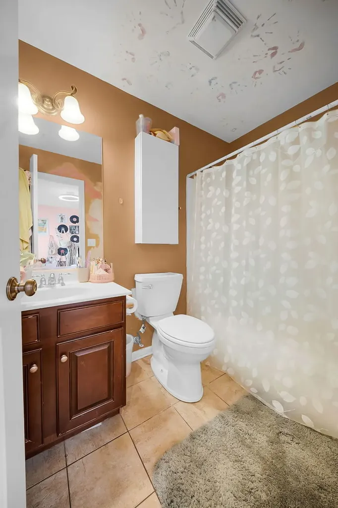1891 Raes Creek Drive Bolingbrook IL 60490