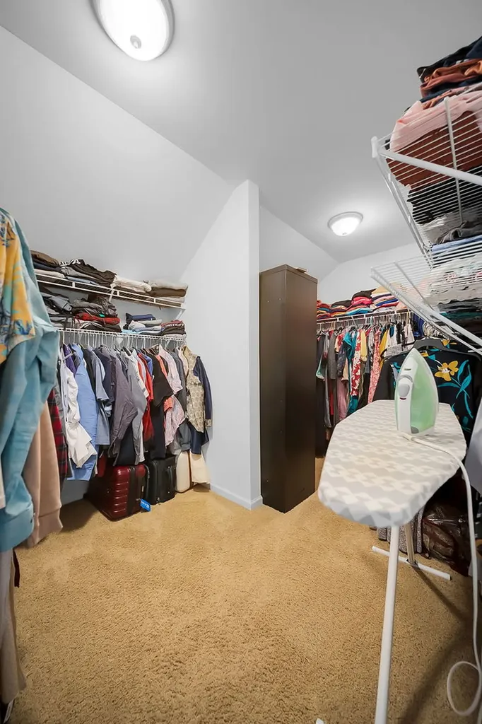 1891 Raes Creek Drive Bolingbrook IL 60490