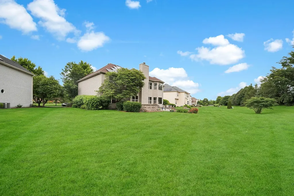 1891 Raes Creek Drive Bolingbrook IL 60490