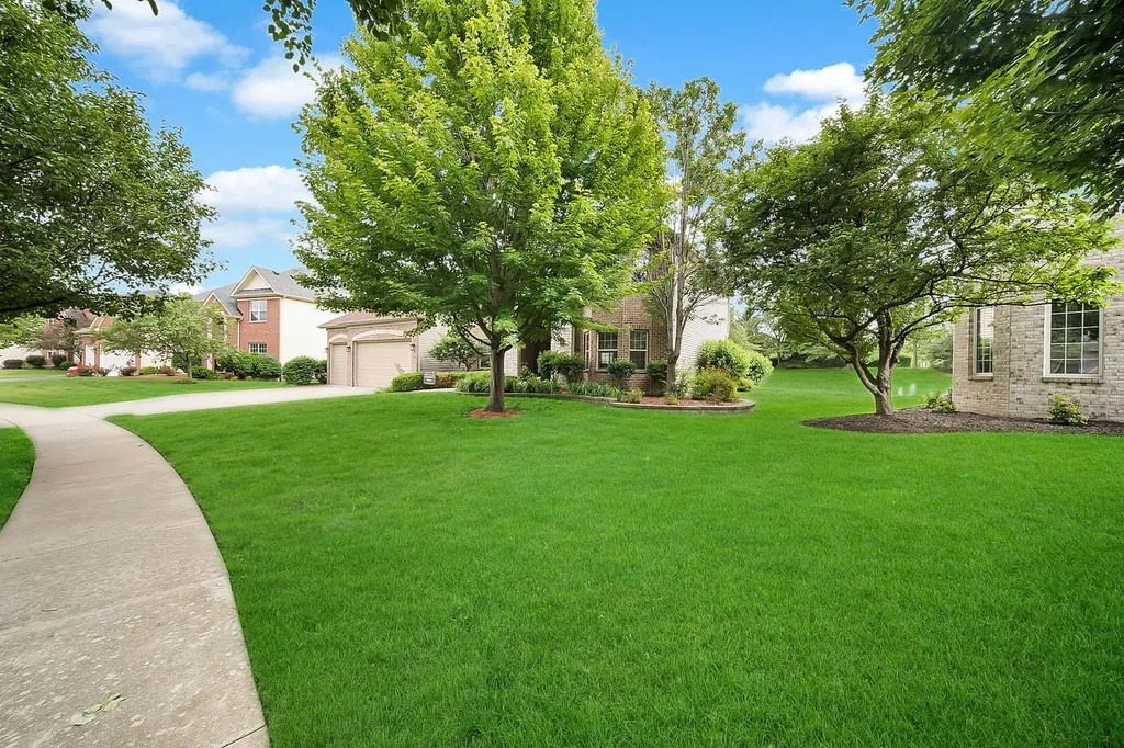 1891 Raes Creek Drive Bolingbrook IL 60490
