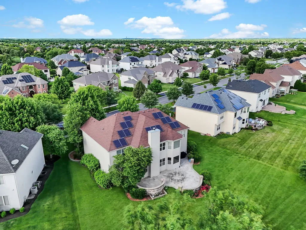 1891 Raes Creek Drive Bolingbrook IL 60490