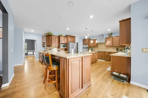 1891 Raes Creek Drive Bolingbrook IL 60490