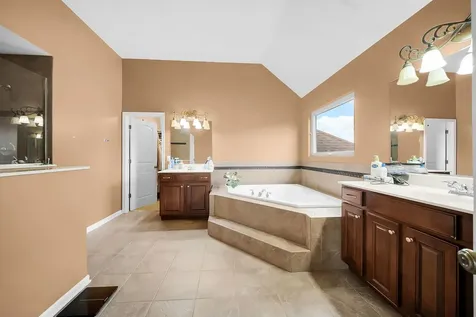 1891 Raes Creek Drive Bolingbrook IL 60490