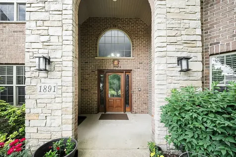 1891 Raes Creek Drive Bolingbrook IL 60490