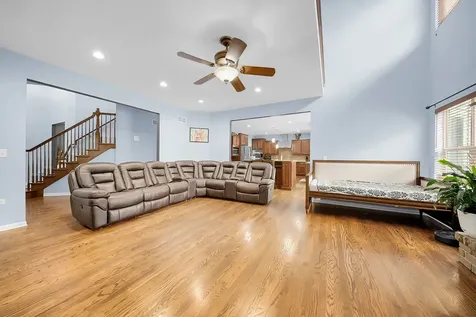 1891 Raes Creek Drive Bolingbrook IL 60490