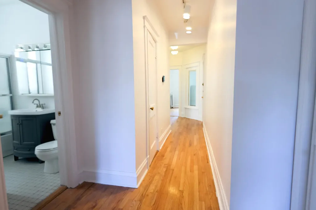 1057 West Berwyn Avenue Chicago IL 60640