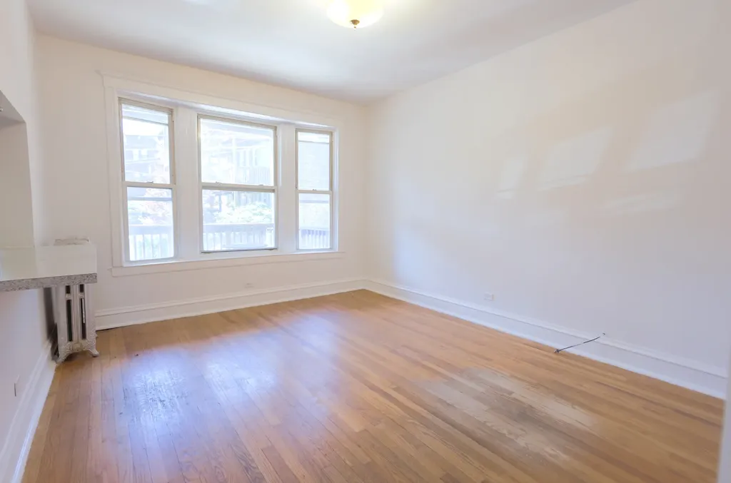 1057 West Berwyn Avenue Chicago IL 60640