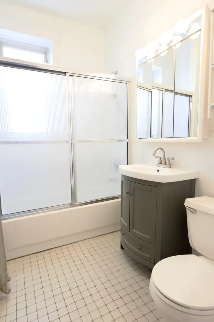 1057 West Berwyn Avenue Chicago IL 60640