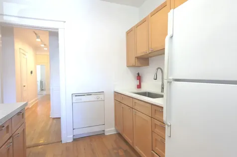 1057 West Berwyn Avenue Chicago IL 60640