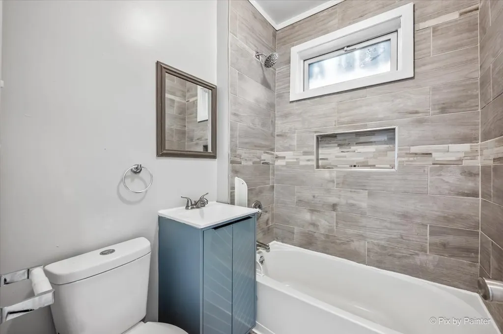 8453 South Aberdeen Street Chicago IL 60620