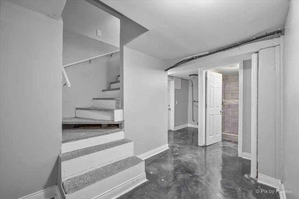 8453 South Aberdeen Street Chicago IL 60620