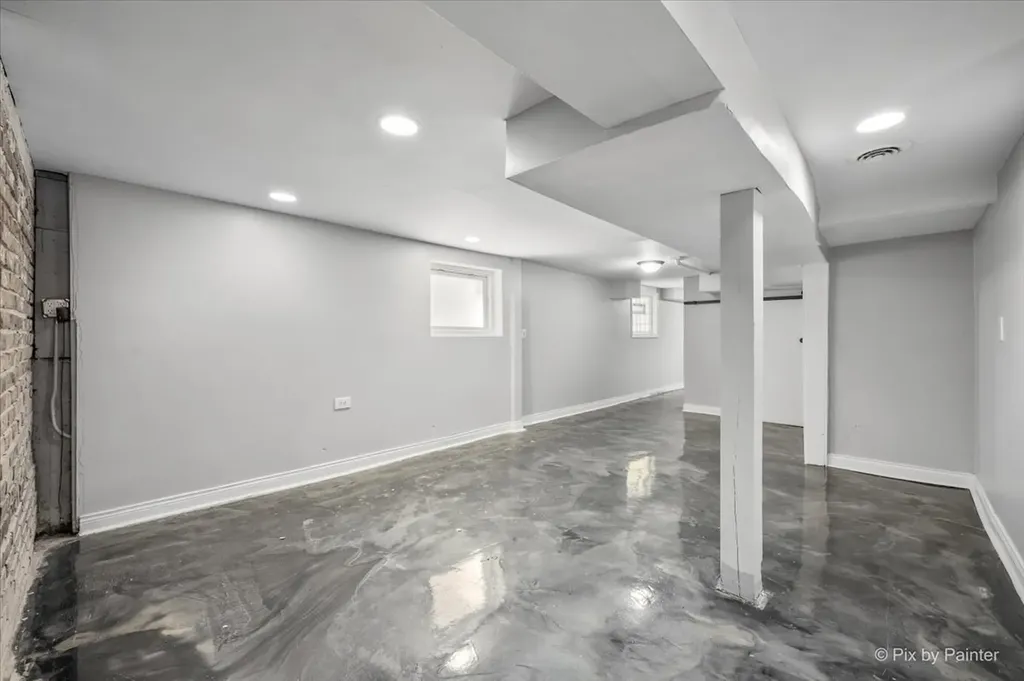 8453 South Aberdeen Street Chicago IL 60620