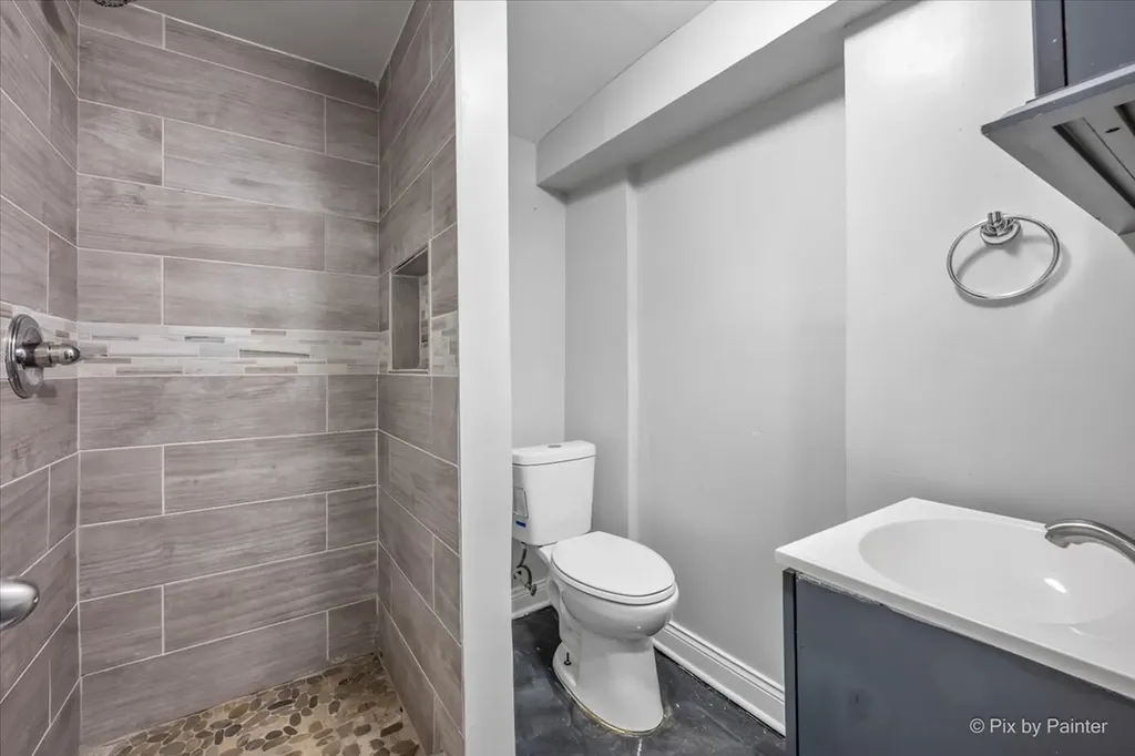 8453 South Aberdeen Street Chicago IL 60620
