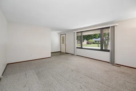 2621 East Heritage Drive Kankakee IL 60901