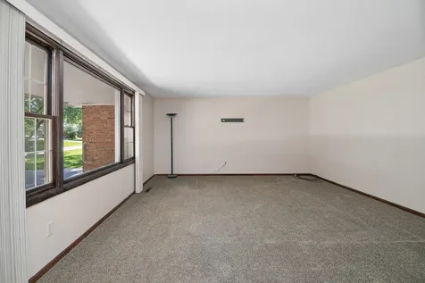 2621 East Heritage Drive Kankakee IL 60901