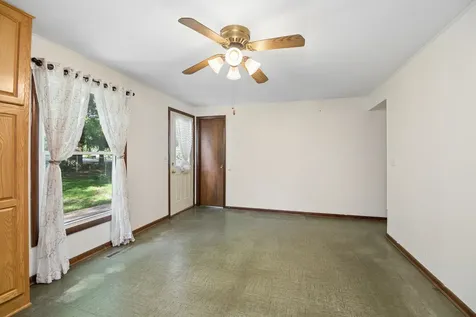 2621 East Heritage Drive Kankakee IL 60901