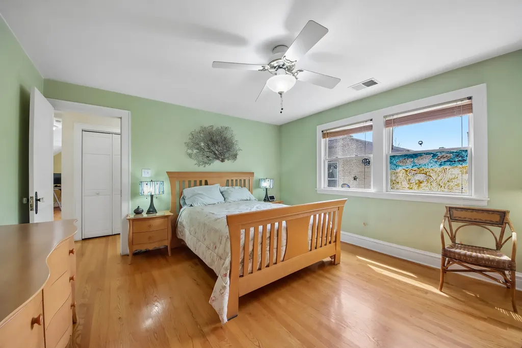 6551 North Maplewood Avenue Chicago IL 60645