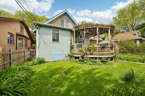 6551 North Maplewood Avenue Chicago IL 60645