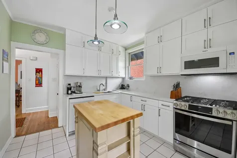 6551 North Maplewood Avenue Chicago IL 60645
