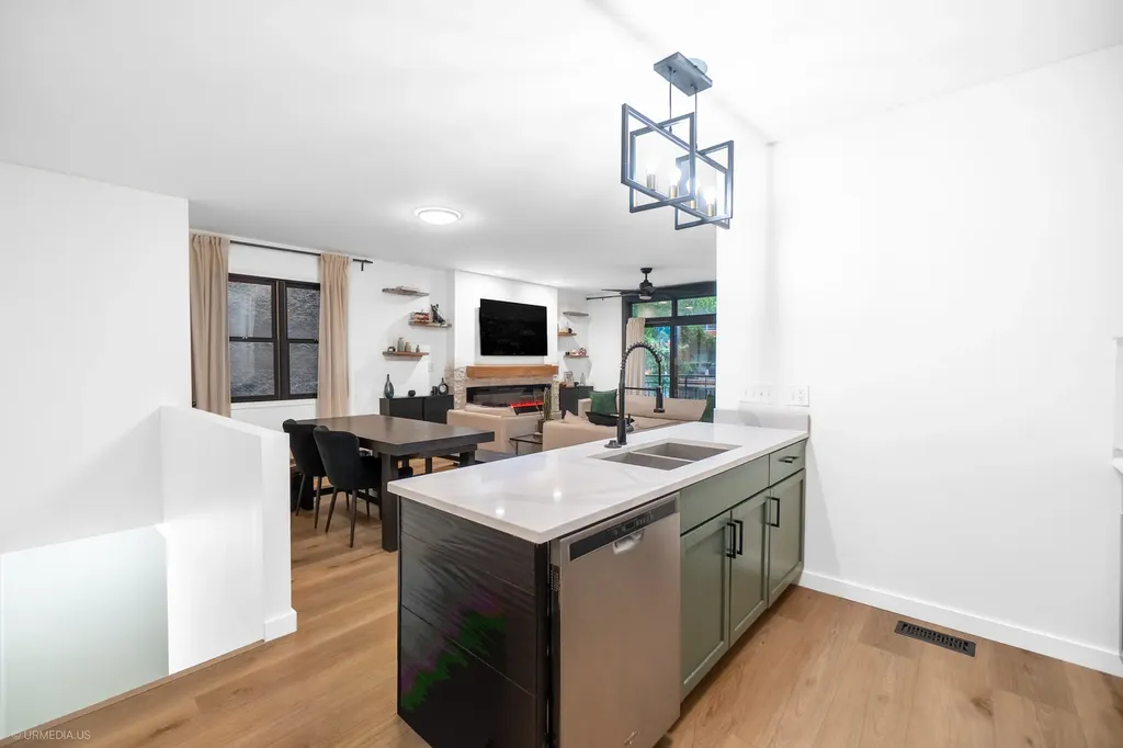1425 West Fillmore Street Chicago IL 60607