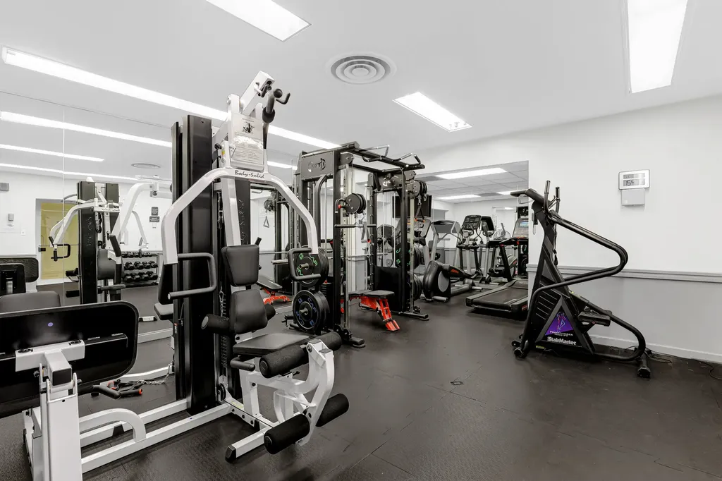 3950 North Lake Shore Drive Chicago IL 60613