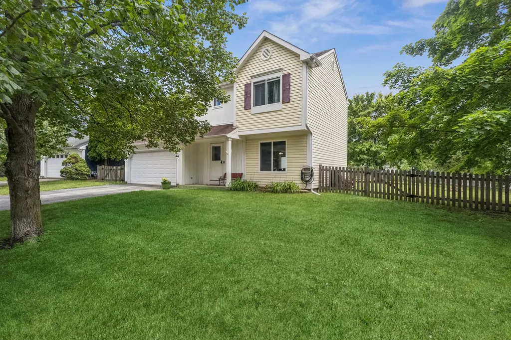 2352 Blue Spruce Lane Aurora IL 60502