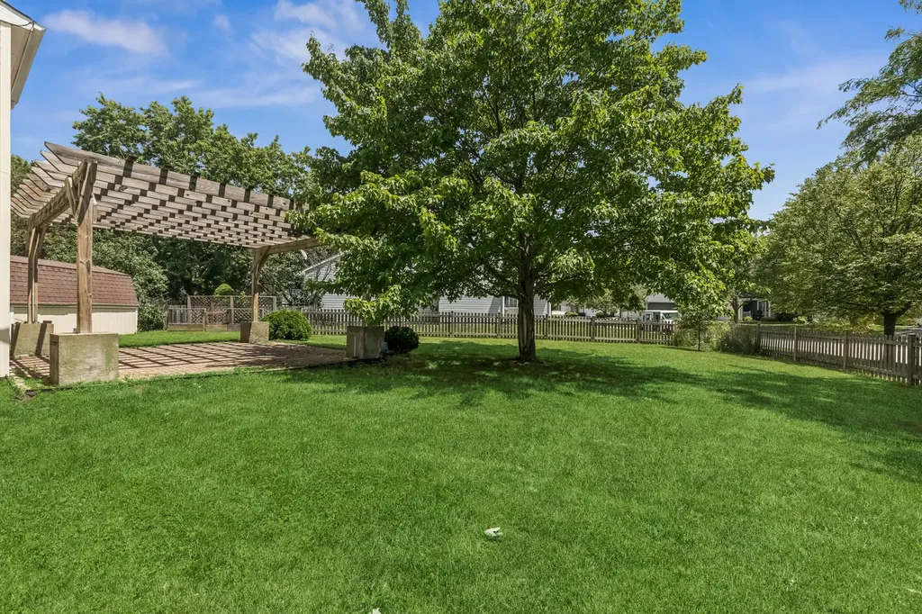 2352 Blue Spruce Lane Aurora IL 60502