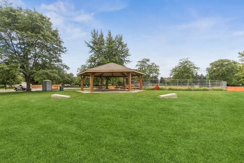 2352 Blue Spruce Lane Aurora IL 60502