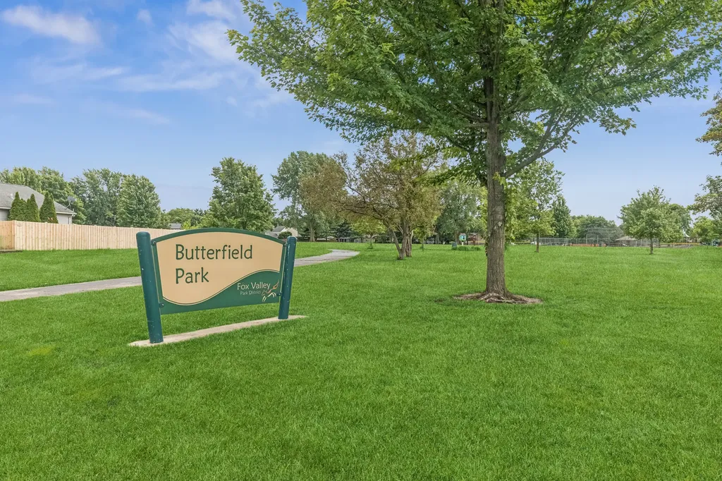 2352 Blue Spruce Lane Aurora IL 60502