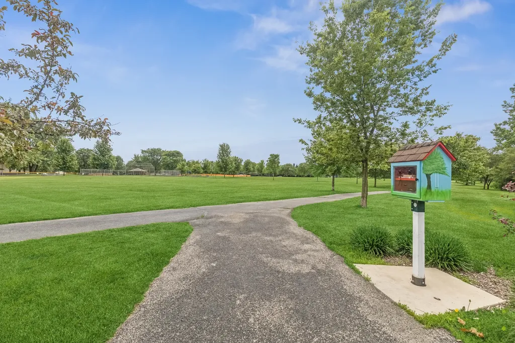 2352 Blue Spruce Lane Aurora IL 60502
