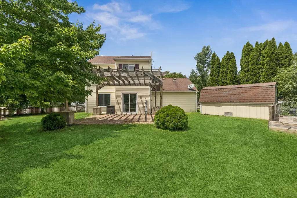 2352 Blue Spruce Lane Aurora IL 60502