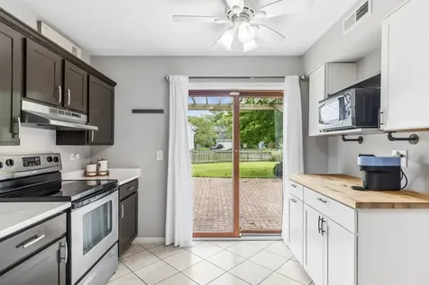 2352 Blue Spruce Lane Aurora IL 60502