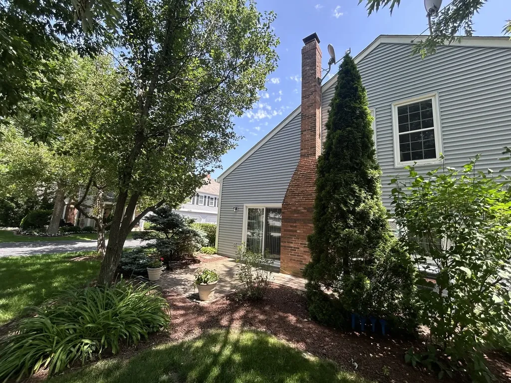 2S757 Timber Drive Warrenville IL 60555