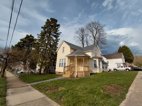 523 South Mcalister Avenue Waukegan IL 60085