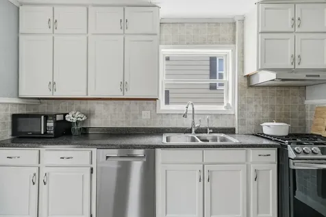 1720 28TH Avenue Moline IL 61265