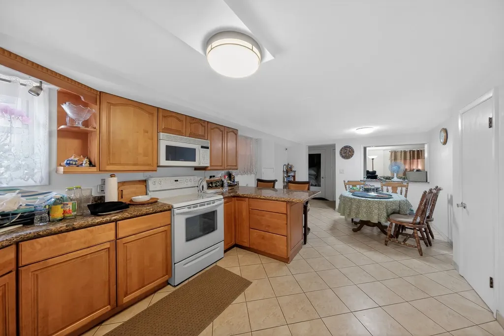 7941 Karlov Avenue Skokie IL 60076