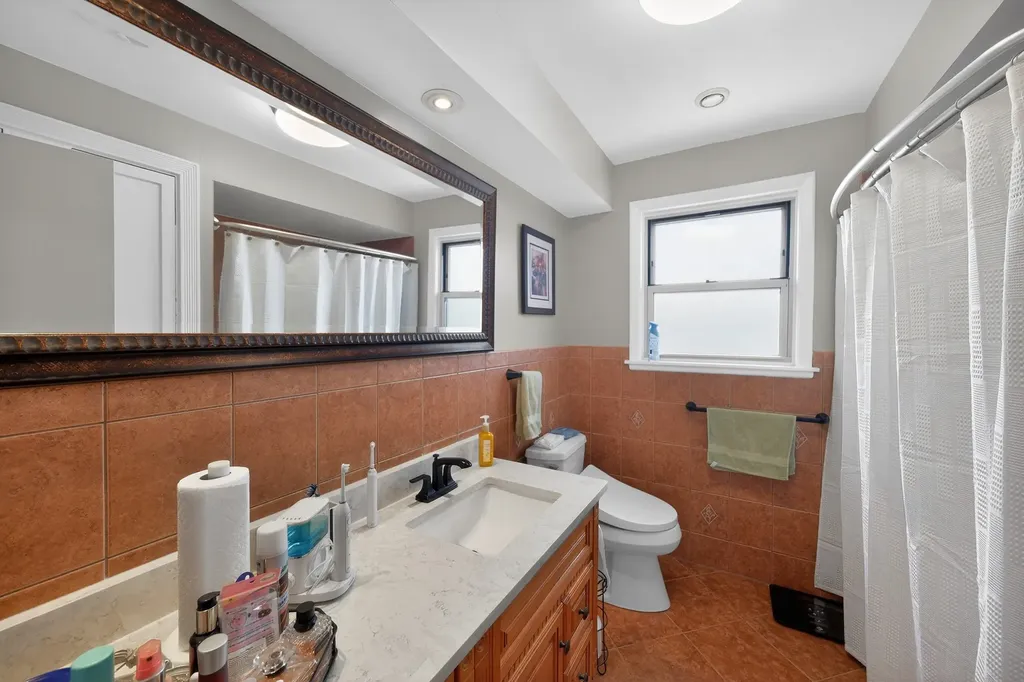 7941 Karlov Avenue Skokie IL 60076