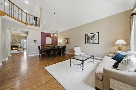 703 Fieldstone Court Inverness IL 60010