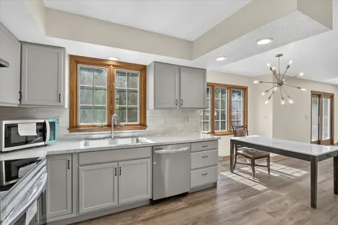 1585 Marshfield Drive Rockford IL 61107